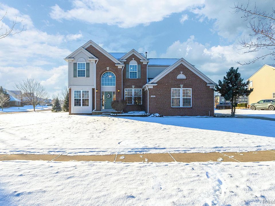 1st image of 6143 Emerald Dr
