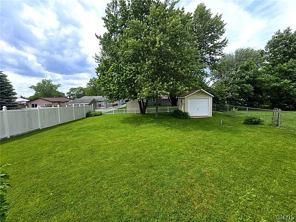 3rd image of 119 Gale Ave