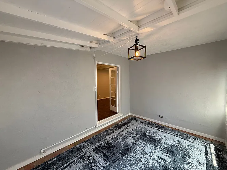6059 Bluebell Ave — Photo 9