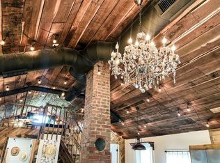 6627 Mann Rd #A, Indianapolis, IN 46221