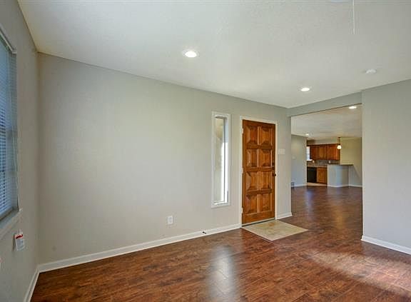 5th image of 3548 Westfield Ave