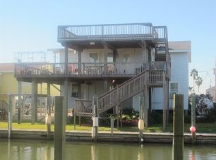 314 Shark Ln, Surfside Beach, TX 77541