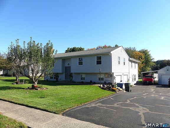 2nd image of 49 Bluebird Lane
