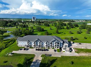 201 Sunrise Park Rd #211, Storm Lake, IA 50588