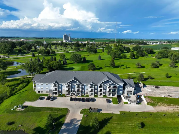 201 Sunrise Park Rd #116, Storm Lake, IA 50588
