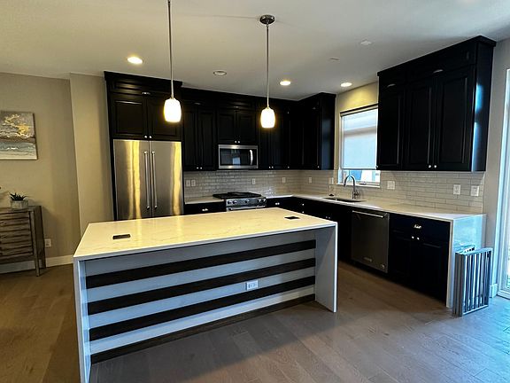 2nd image of 6888 E Lowry Blvd #23