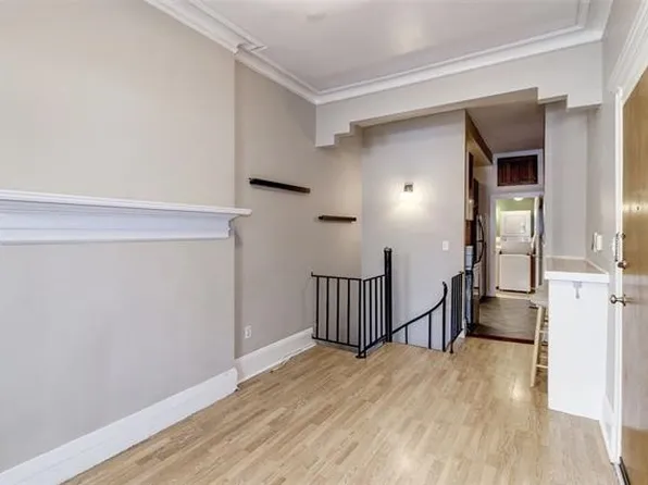 253 8th St APT 1, Jersey City, NJ 07302