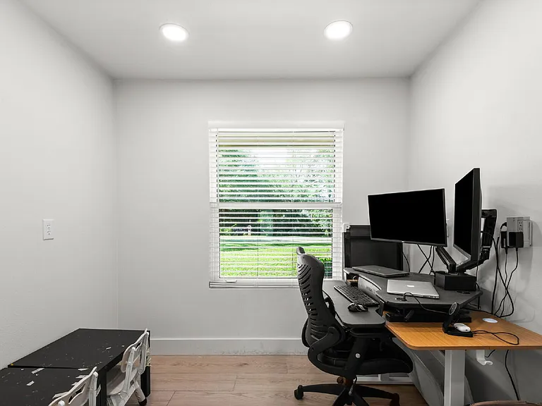 2507 Edgewater Dr — Photo 31