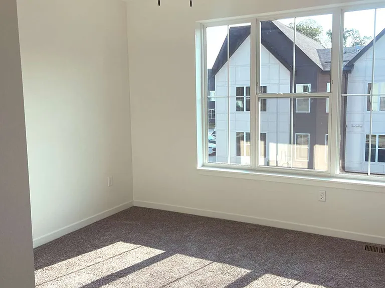 3154 Indianola Ave #101 — Photo 4