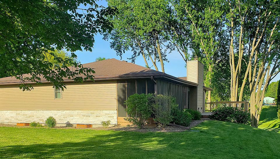 34 4th St SE, Waukon, IA 52172 Zillow