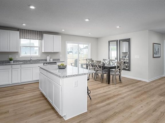 4th image of 1553 Maywood Ct