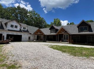1631 Grave Hill Rd, Oneida, TN 37841