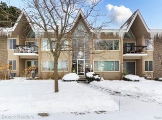 2021 Klingensmith Rd UNIT 83, Bloomfield Hills, MI 48302