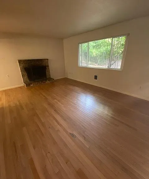 4252 SW Huber St — Photo 3