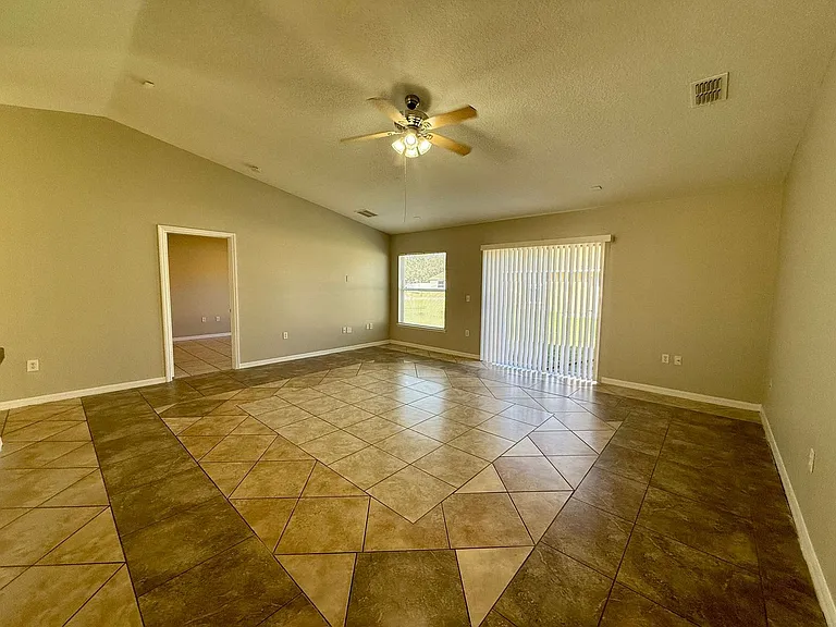 442 Flamingo Ct — Photo 3
