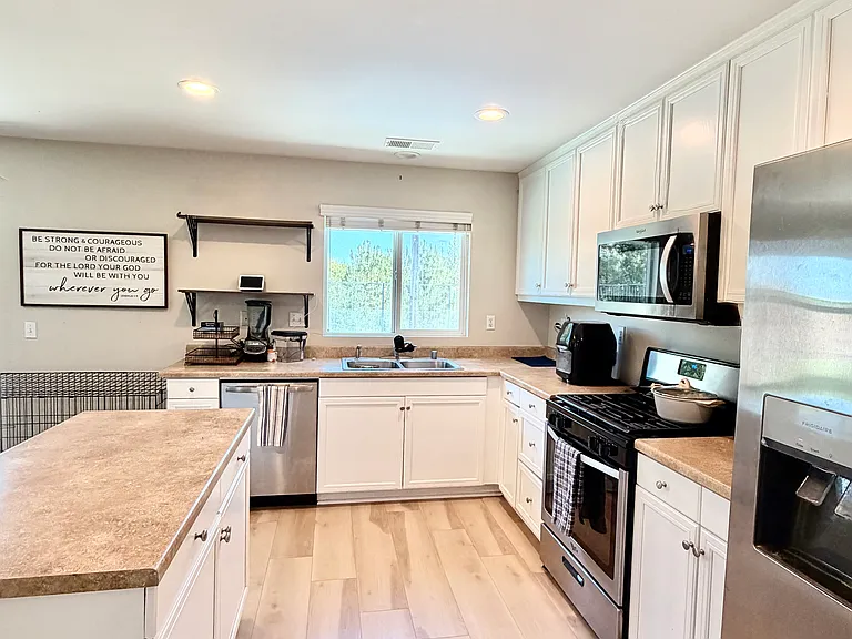 252 Finley Ave — Photo 11