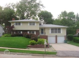 11640 Douglas St, Omaha, NE 68154