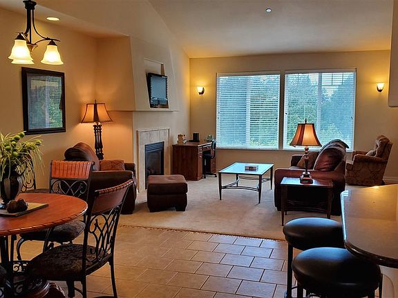 3rd image of 2609B Peach Ct