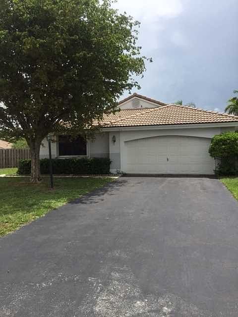 1st image of 5860 Leeds Ln