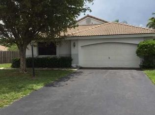 5860 Leeds Ln, Davie, FL 33331