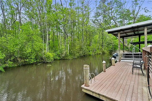 18313 Cusachs Dr — Photo 14