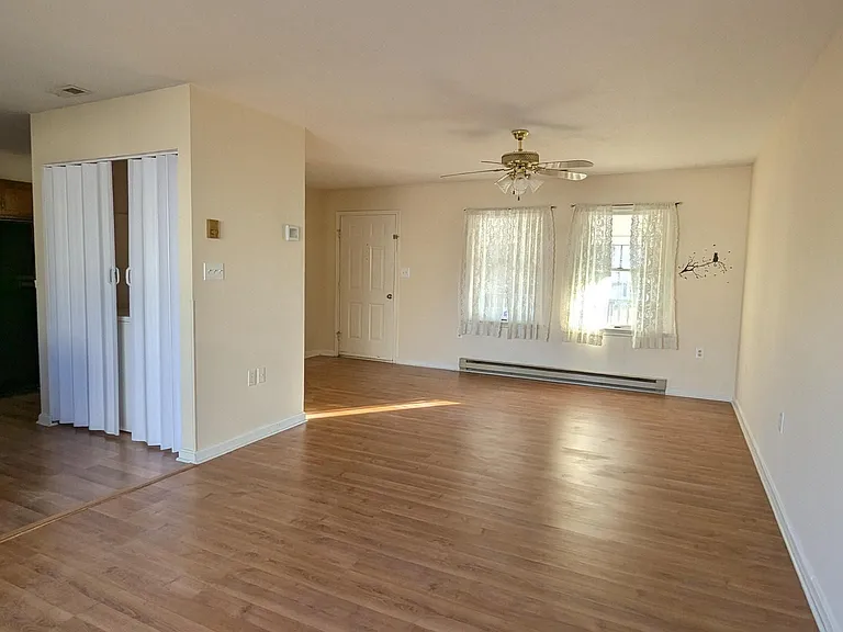 150 Nightingale Ave — Photo 4