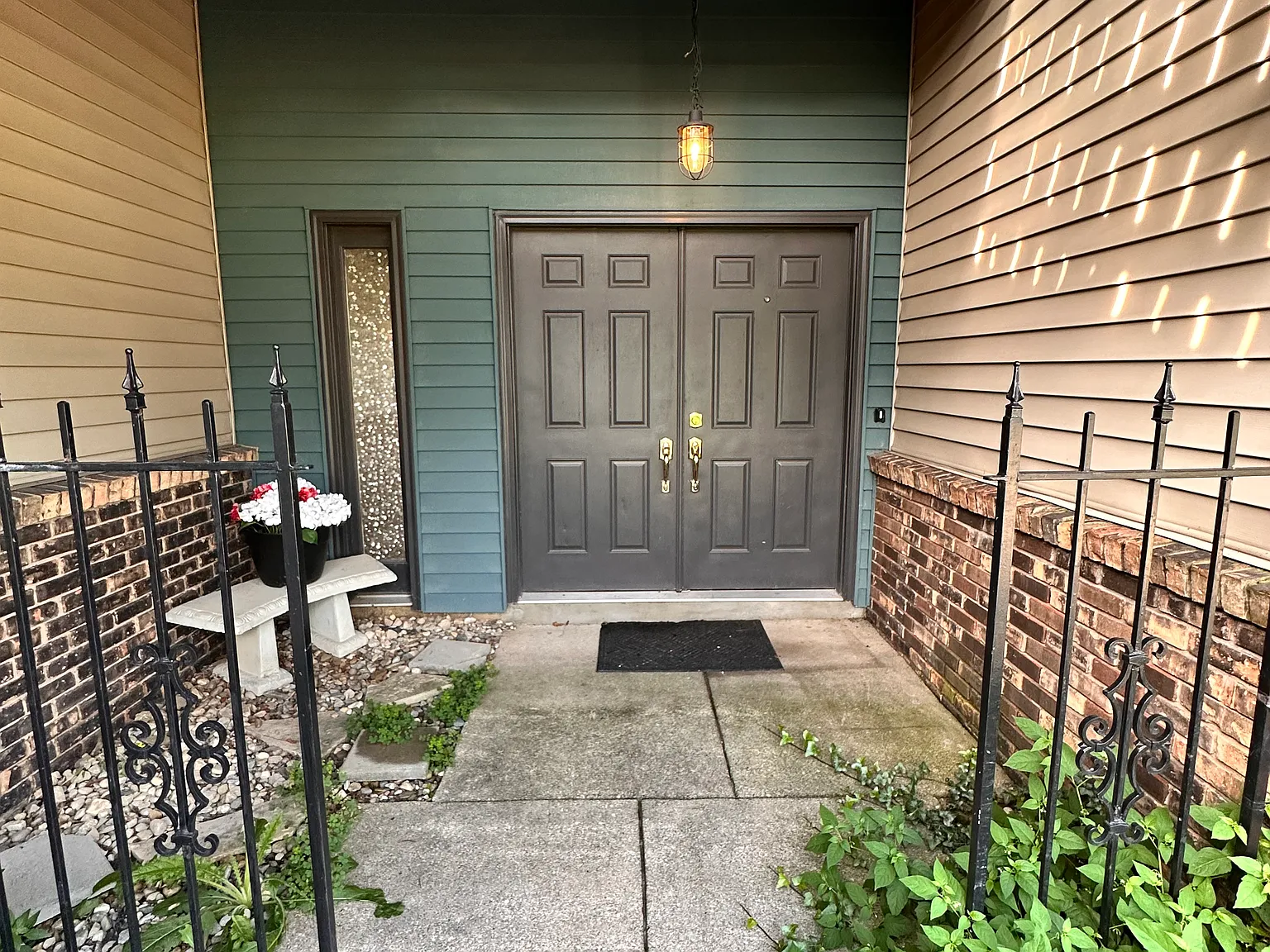 3 bed, 2.5 bath, 1440 sqft, $2,650 — Photo 2