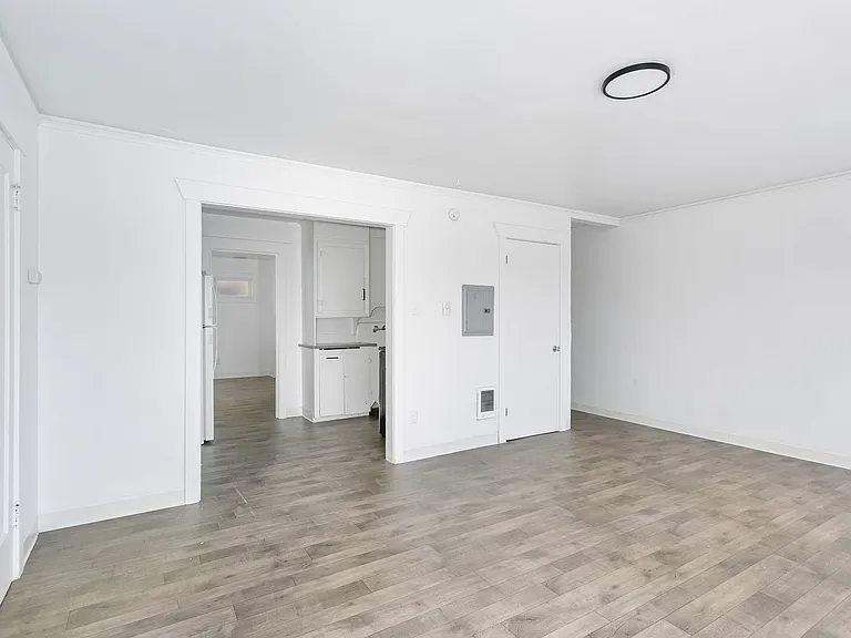 3502 McKinley Ave — Photo 8