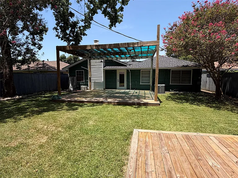 922 Hector Ave — Photo 36