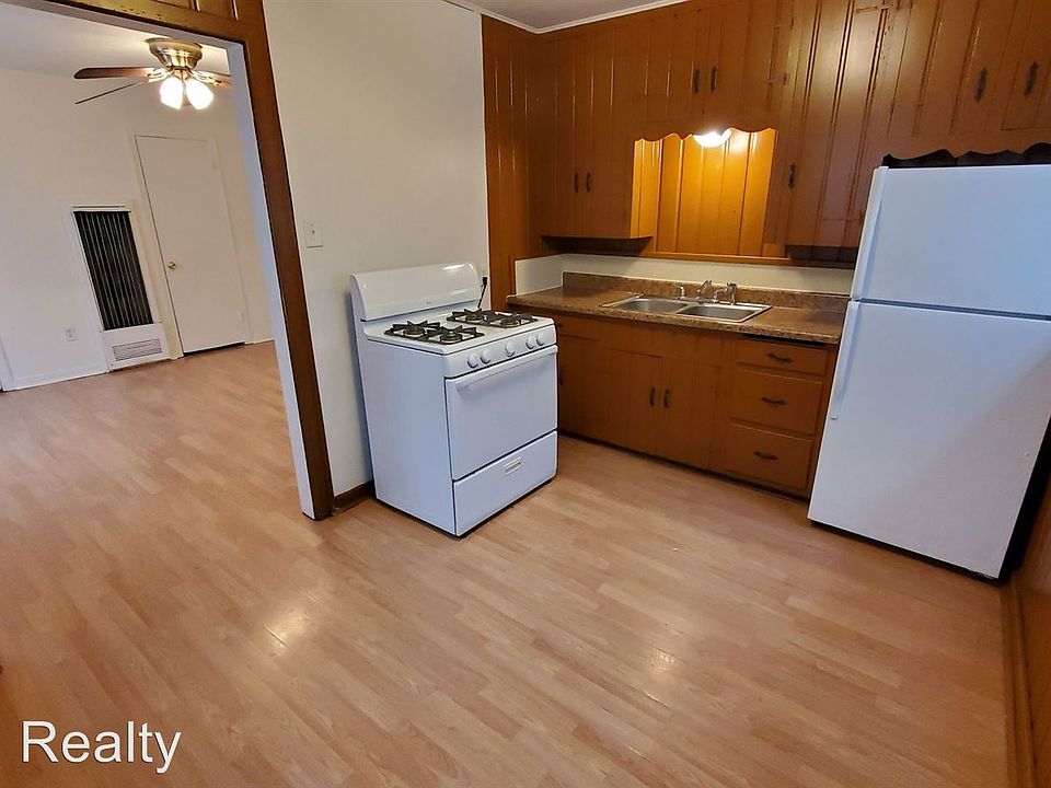 1st image of 1613 S Polk St APT 1