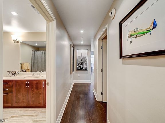 4th image of 150 Las Vegas Blvd Unit 812