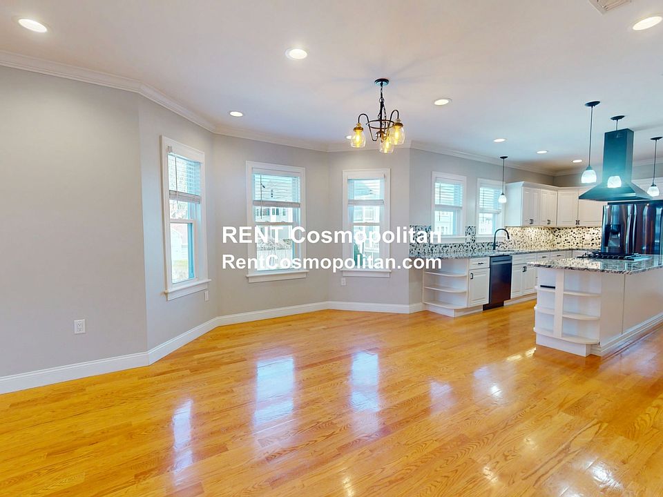 1st image of 41 Sydney St #1