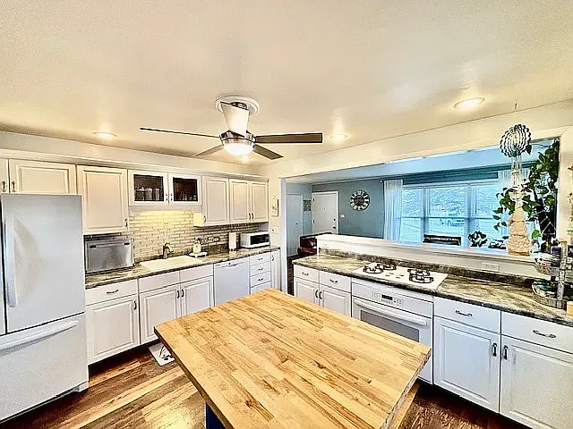 Building Photo - 2106 Quail Ct