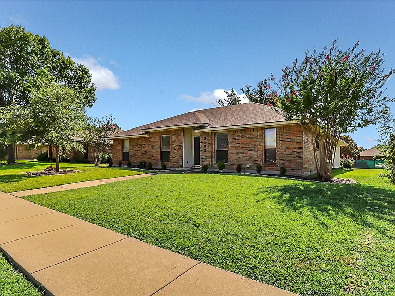 3133 Landover Dr — Photo 32