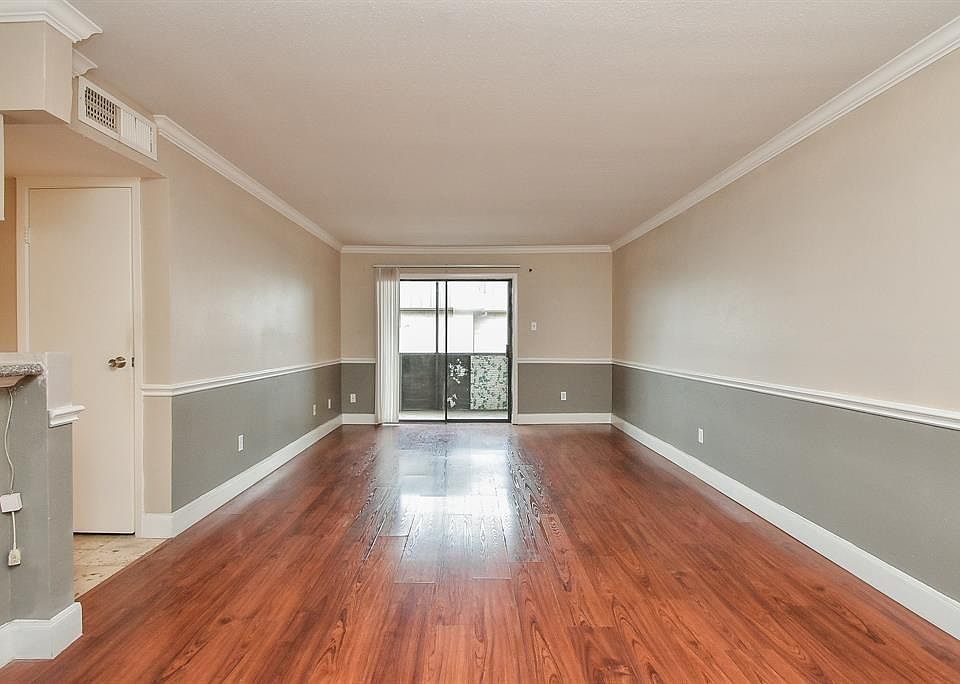 1st image of 3055 Walnut Bend Ln APT 23