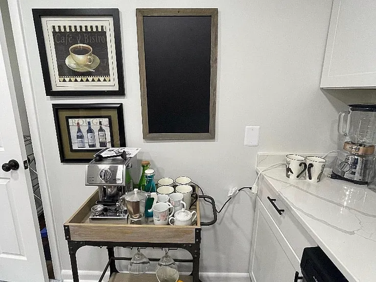 5003 Barnaby Ln #2 — Photo 6