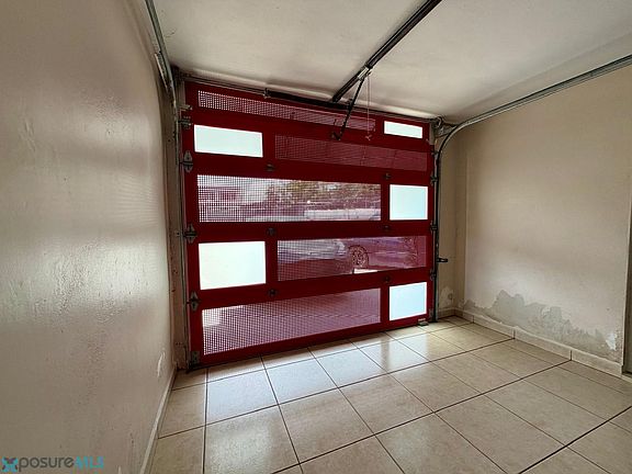 2nd image of S18 Avenue Cupey Gdns #S18