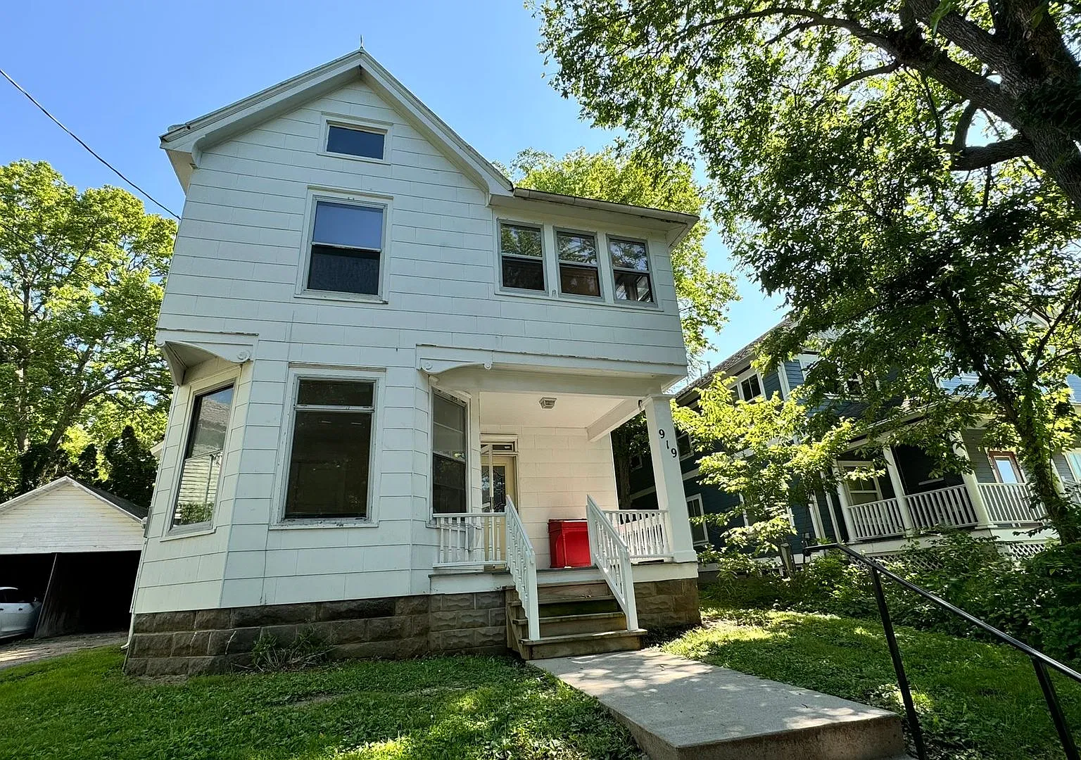 $2,300 | 4 Bedroom, 2 Bathroom Multi Floor House | Cat Friendly* | Available for August 1st, 2027... — Photo 1