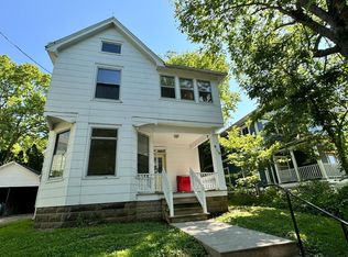919 E Washington St, Iowa City, IA 52240