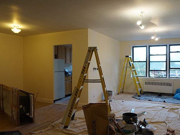 2nd image of 70 Parkway N APT 6E