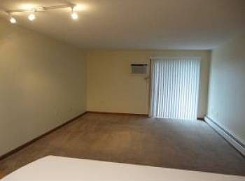 4th image of 5 New Haven Dr APT 201
