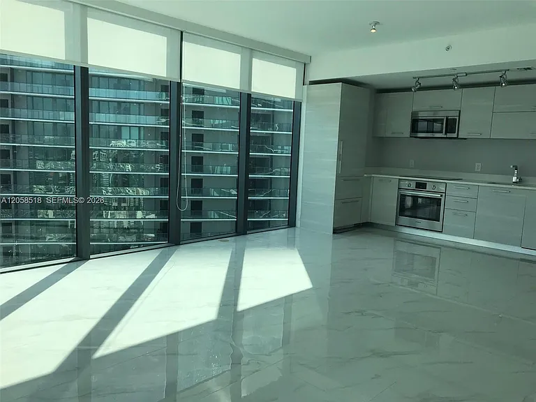 650 NE 32nd St #4508 — Photo 7