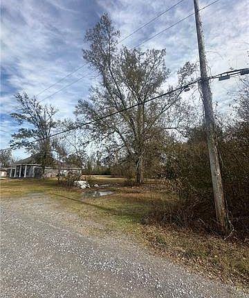 4th image of 418 River Oaks Dr