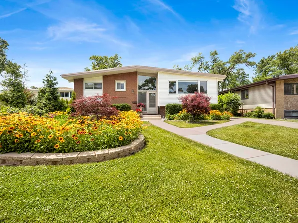 316 Nellie Ct, Glenview, IL 60025