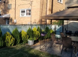 10406 Moody Ave, Chicago Ridge, IL 60415