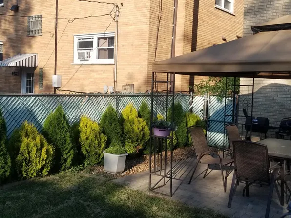 10406 Moody Ave, Chicago Ridge, IL 60415