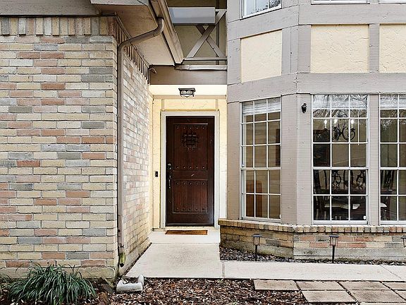 3rd image of 49 Country Forest Ct