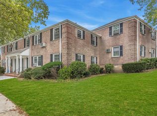 61-39 224th St #573, Oakland Gardens, NY 11364