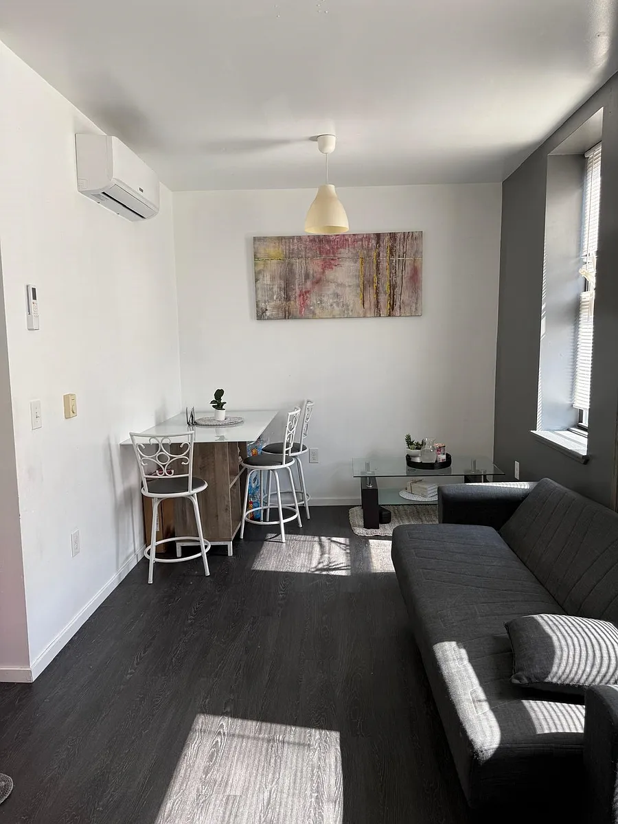 Building Photo - 4701 Park Ave #2B