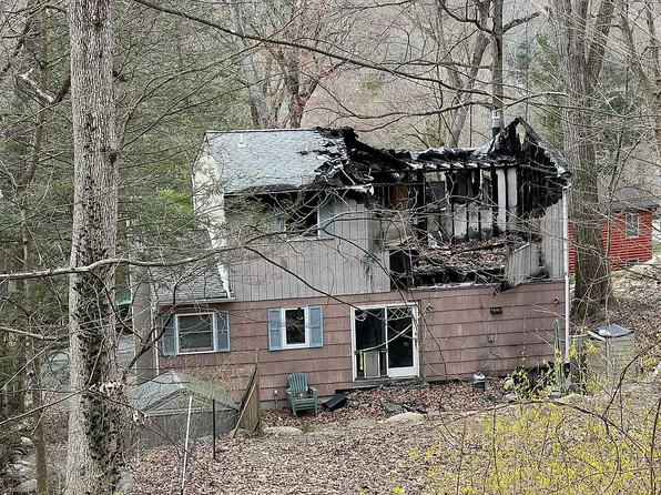 10 Old Rd, Ringwood, NJ 07456